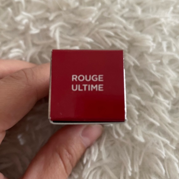 Laura Mercier | NIB Rouge Ultime Lipstick - Picture 4 of 5